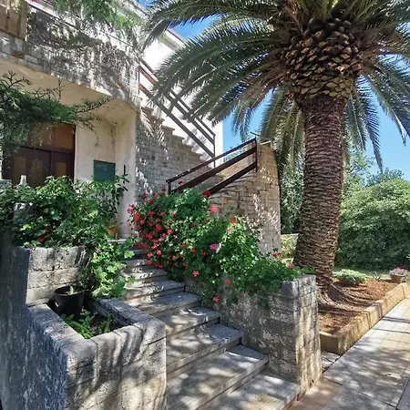 Kira - Spacious With Sea View Apartment *