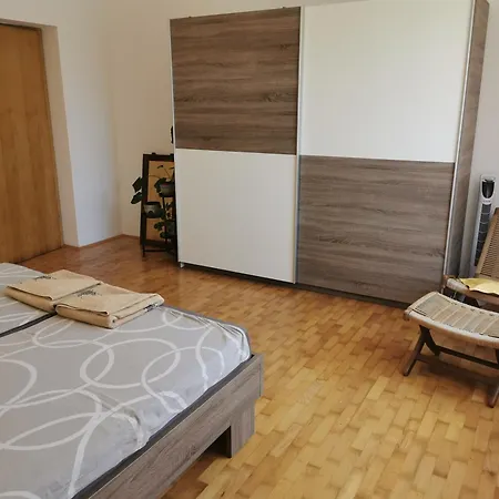 Kira - Spacious With Sea View *